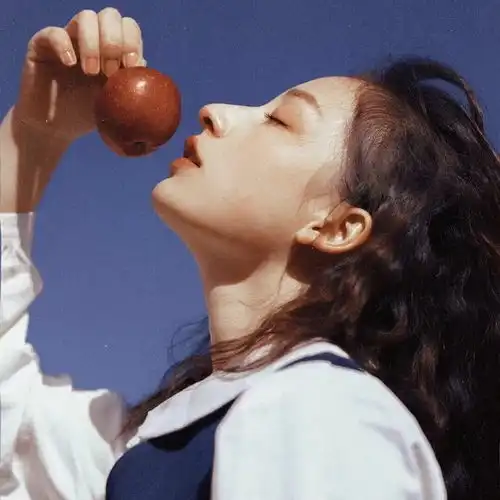 女头我已见过银河,但我只爱一颗星星腾讯新闻