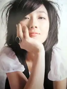 人气女星桂纶镁以发型诠释高贵冷艳