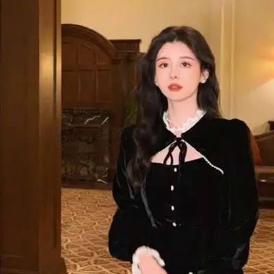 ins招桃花女生头像