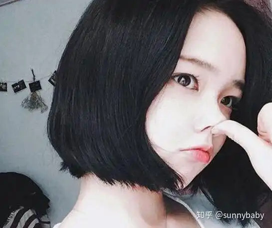 二十多岁的女生做什么发型好看呢