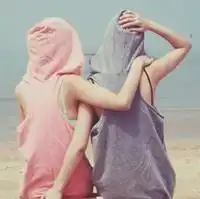 有没有适合两个女生的情侣头像