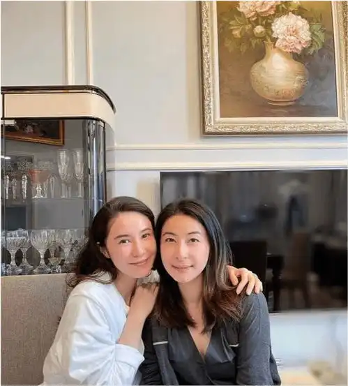 郭晶晶闺蜜团曝光,有连锁酒店老板医美集团总裁及20亿身家千金