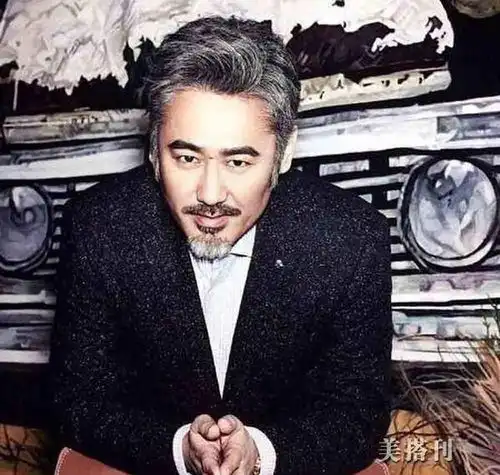 帅气大叔吴秀波,从未对你的衣品有所怀疑,饭局这一出你变了