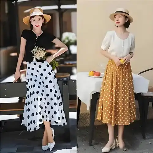 奔五奔六的女人,穿裙子别配丝袜运动鞋,这样穿优雅又体面