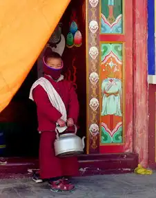 青海湖海心山,苦行僧的修行生活