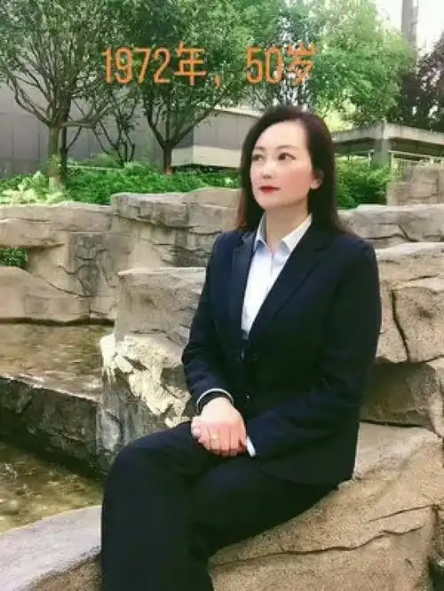 陕西人,72年的已经50岁了,歌还是当年的歌,姐已不是当年的姐了,人到中年的你们过得还好吗时间都去哪了你是几零后