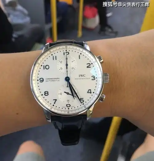 穿衬衣戴什么表好看三款平价亲民男士皮带正装腕表盘点