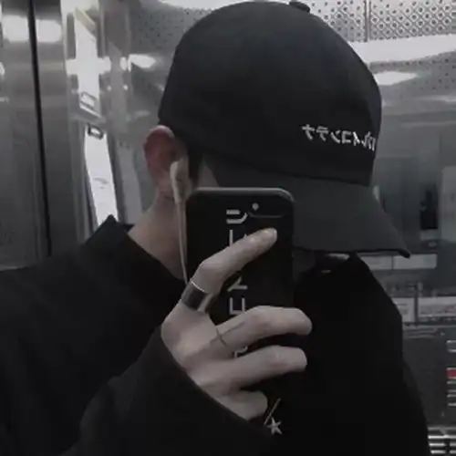 给他发个消息,马上把对话框删掉