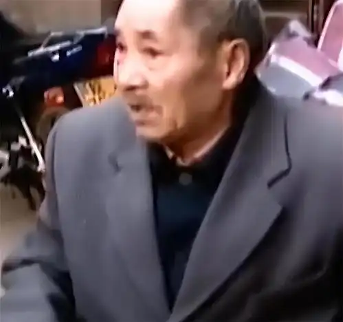 77岁大爷与33岁保姆生子,鉴定结果让人大跌眼镜