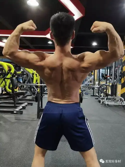 42岁超市大叔变身肌肉男,为他打call