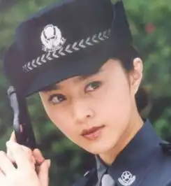 孙俪晒军装照邓超自称军嫂章子怡刘涛军装谁最美