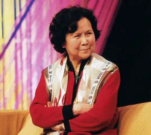 1997年白龙马惨死马棚,杨洁泪目,尸骨无存背后是人性的丑恶