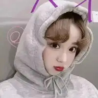 头像女生带帽子戴帽子超酷侧面女生头像
