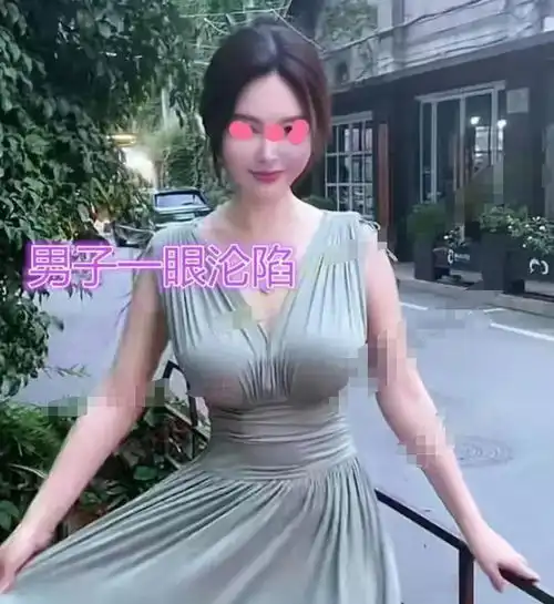 江苏相亲现场男子对穿长裙女子一见钟情,赞其气质非凡