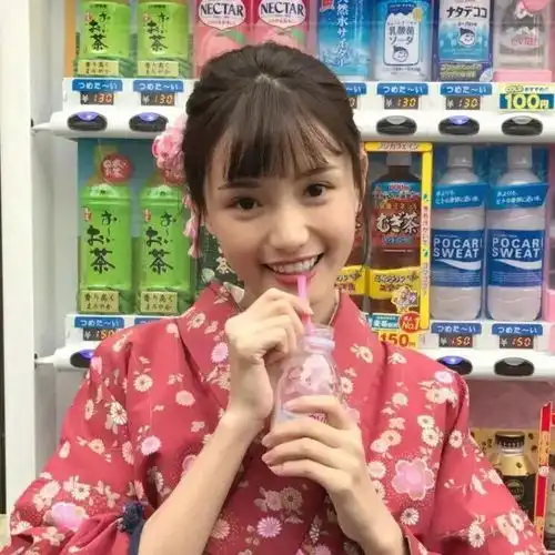 微笑女生头像