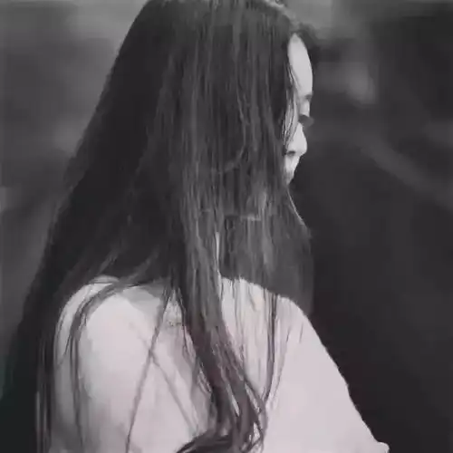 个性伤感说说短句很痛很心碎