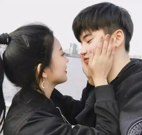 情侣头像一起吹吹晚风吧