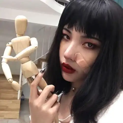 霸气冷酷女生头像女生时尚炫酷qq头像