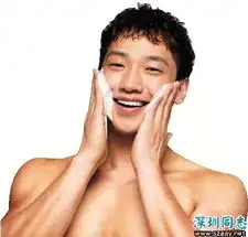 男人精致起来护肤加点色香味