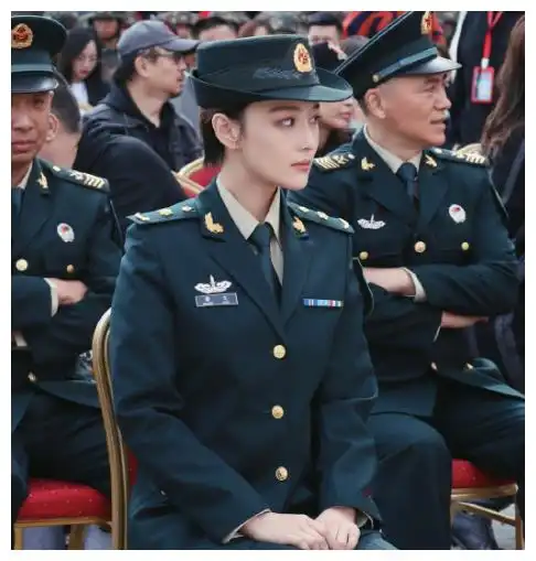 隐秘而伟大还未完结,李易峰又官宣新剧,高颜值阵容太吸睛