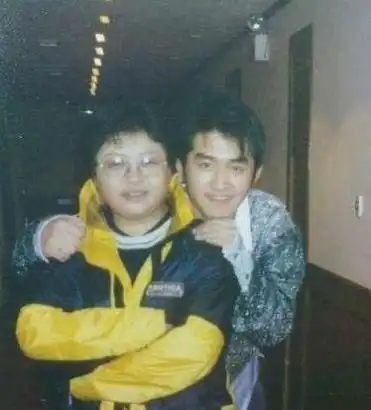 韩红年轻时身材不输女明星,却因这个原因导致发胖