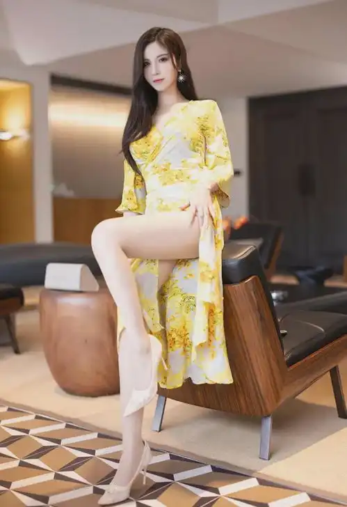颜值高细腰大长腿,身材火辣性感,很养眼,让你看了不眨眼