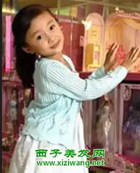 怎样去给十二岁的女儿绑头发