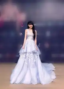 组图阿兰活动长裙仙气十足献唱新曲展温婉气质