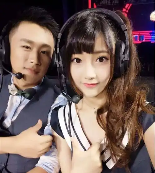 王者荣耀最美女解说,魔鬼与天使的结合,网友不能看太久