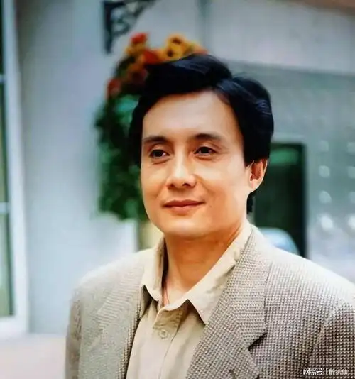 白龙马王伯昭的另一面索要天价片酬,被亲爸告上法庭