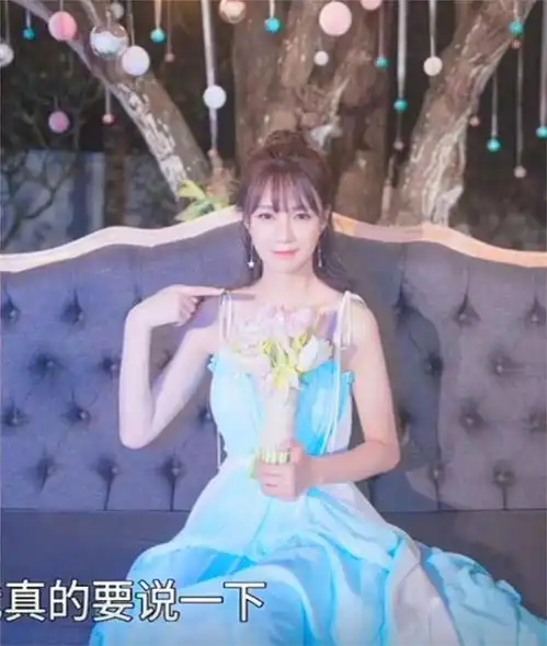 沈梦辰做客非常静距离,小姐姐真的好美哦