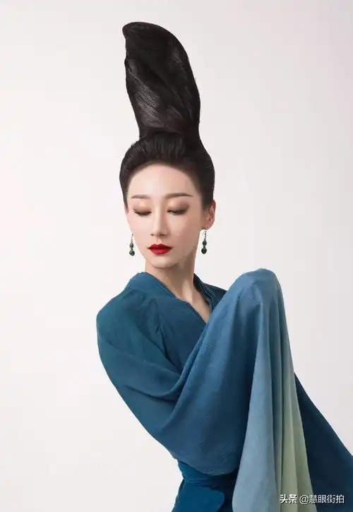 2022年春晚的青绿舞蹈极致美女
