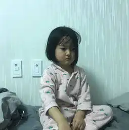 有一种整容叫权律二长大,曾经的表情包女孩,如今成初恋女神