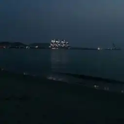 辞职在三亚看大海吃海鲜美食