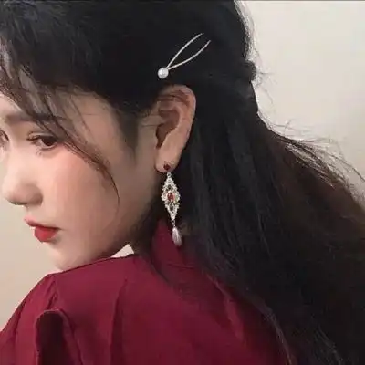 林谙野红色系ins高级女头世间女生头像我要个性网