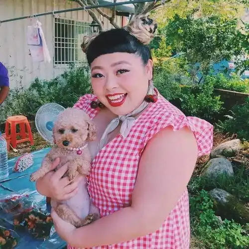 jennielisa都在穿bm风,也许正在扭曲一些女生的审美,模仿需谨慎