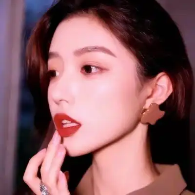 高清唯美优雅微笑女生头像图片