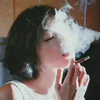哪位亲有与这张头像相近的图呀