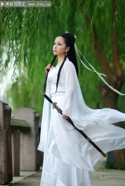 古风真人女子图片