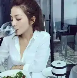 她的40岁,让90后看了自叹不如,男人看了都想娶