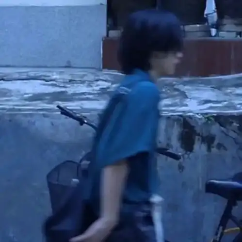 男生头像我们共同喜欢着现在.