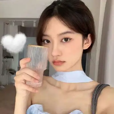 网易云热评昨天下午见他游戏在线,看了他战绩,带其他瑶妹去了,忍不住