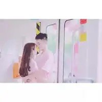 上下白色边的情侣头像上下白边双人情侣头像