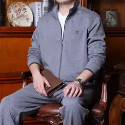 聪明的中年男士都这样打扮,50岁穿出门像35岁,邻居都学着穿