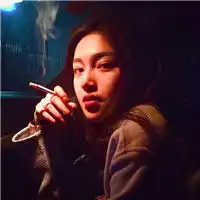 寂寞伤感抽烟女生头像用香烟来抵挡寂寞