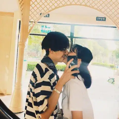 超甜情侣头像双人一男一女两张配对