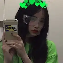 听说绿色对眼睛好女生头像