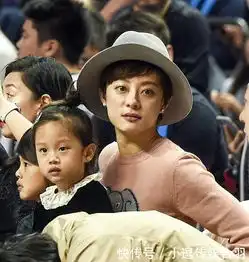 邓超女儿正面照首度曝光,孙俪抱小花妹妹看篮球赛两人表情神同步