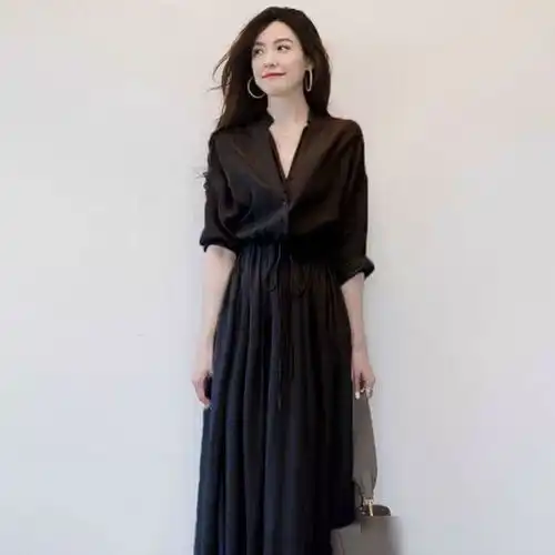 不要在穿土气的小脚裤了,今年流行这样的衬衫裙,美得优雅动人