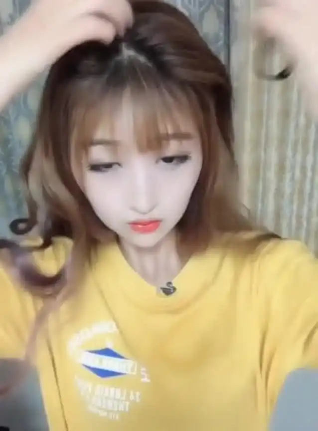 戴个假发去找男友玩,老公都夸我长发好看,有女人味